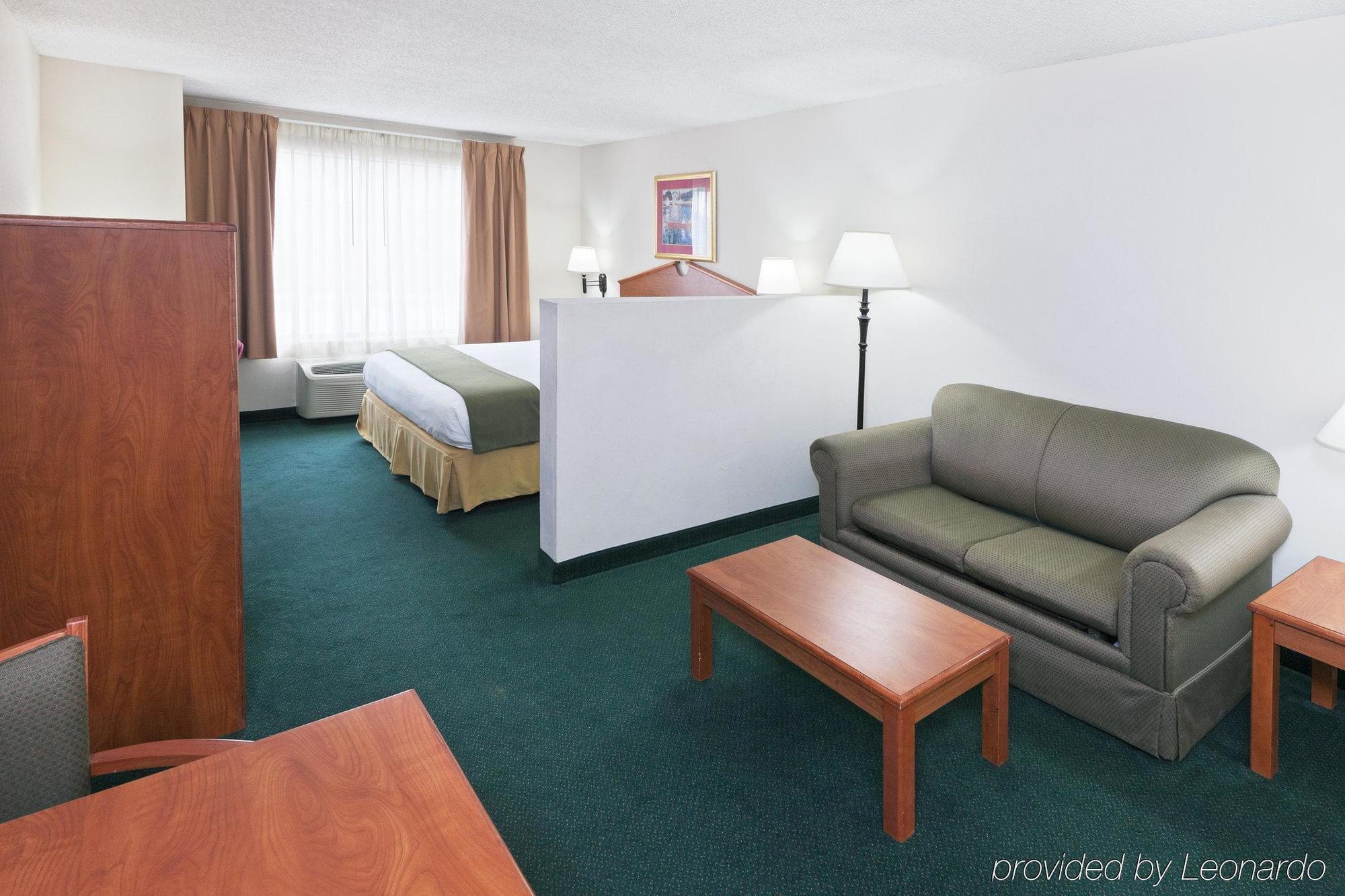 Holiday Inn Express Hotel & Suites Vinita By Ihg Værelse billede